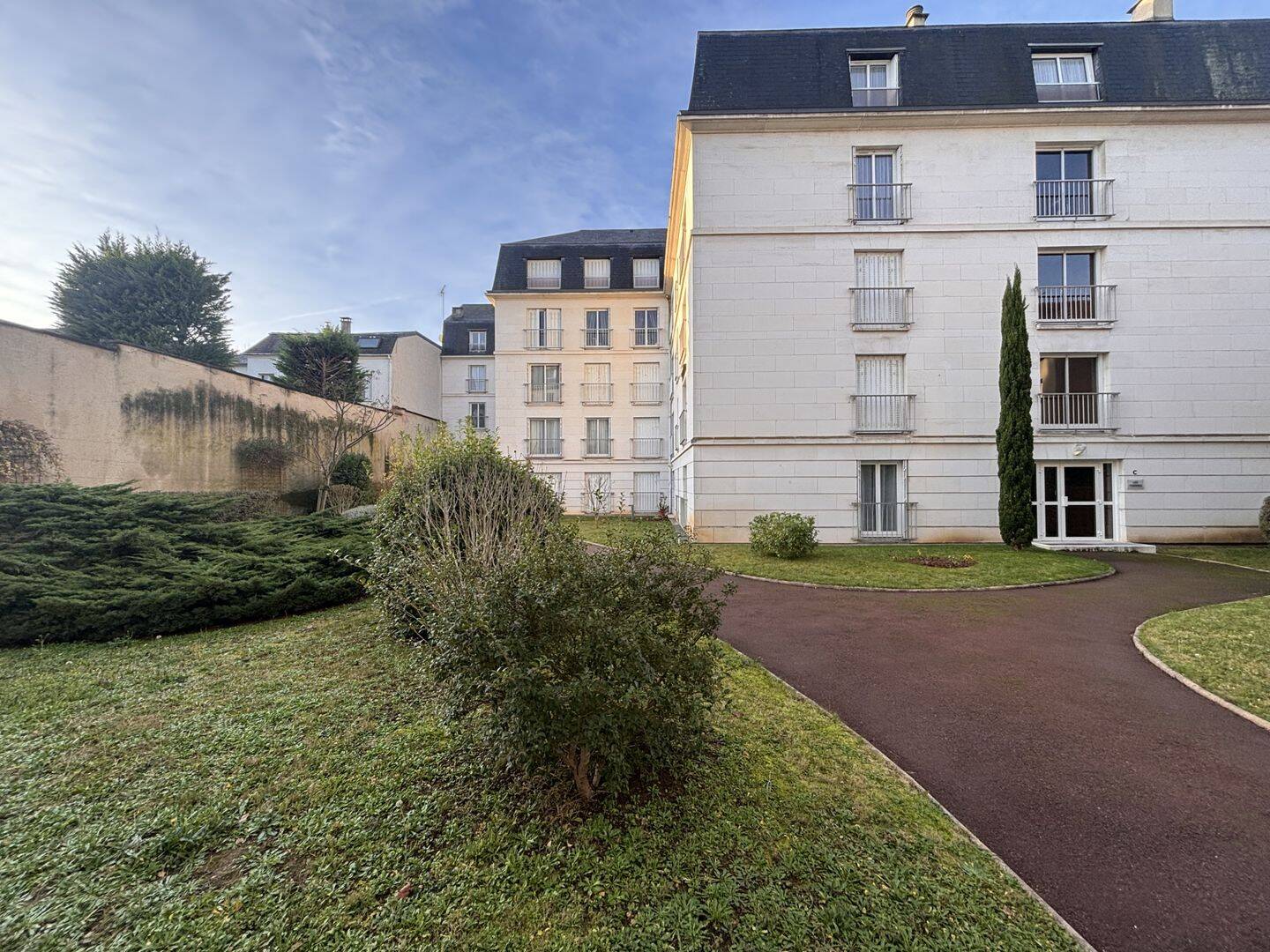 Appartement 2 pièces 49 m² · à Sens · 48,7 m² · 50 000 €