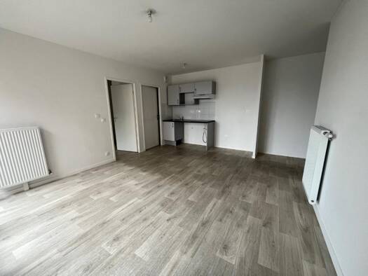 Appartement à louer 991 € 3 pièces 2 chambres 63 m² 4ème étage Patton Nord Est Melun 77000