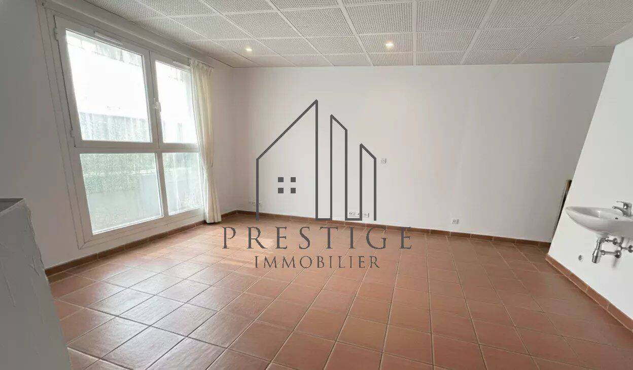 Appartement 1 pièce 75 m² · à Aubagne · 75 m² · 180 000 €