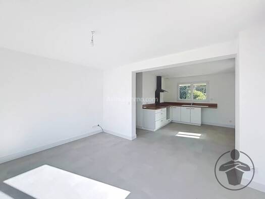 Maison à vendre 179 000 € 4 pièces 3 chambres 73 m² Centre Coutras 33230