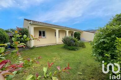 Maison de plain-pied à vendre 239 000 € 7 pièces 4 chambres 150 m² 744 m² de terrain Moulines-Soulano Lavelanet 09300