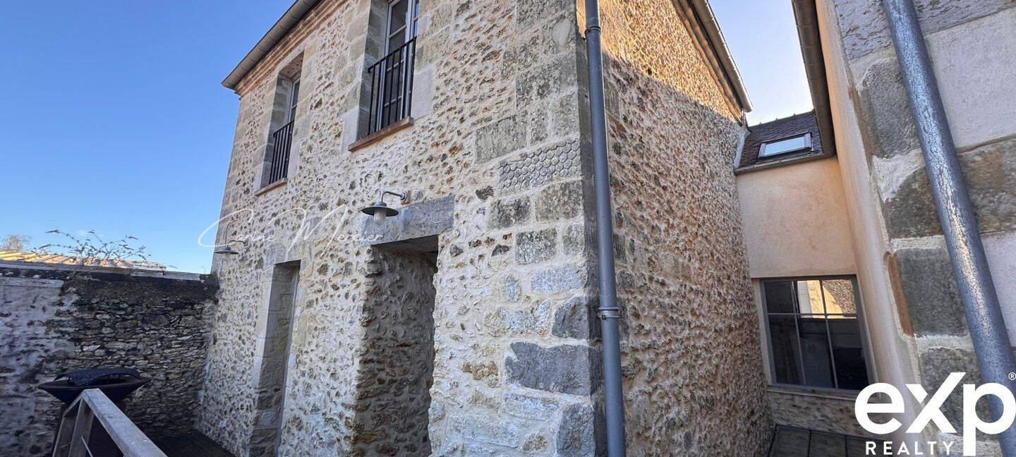 Appartement 6 pièces 220 m² · à Montfort-l'Amaury · 220 m² · 595 000 €