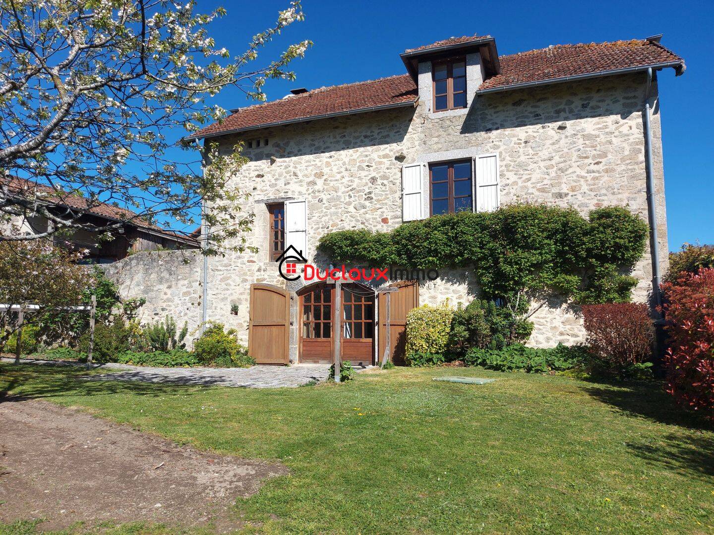 Ensemble immobilier en très bon état