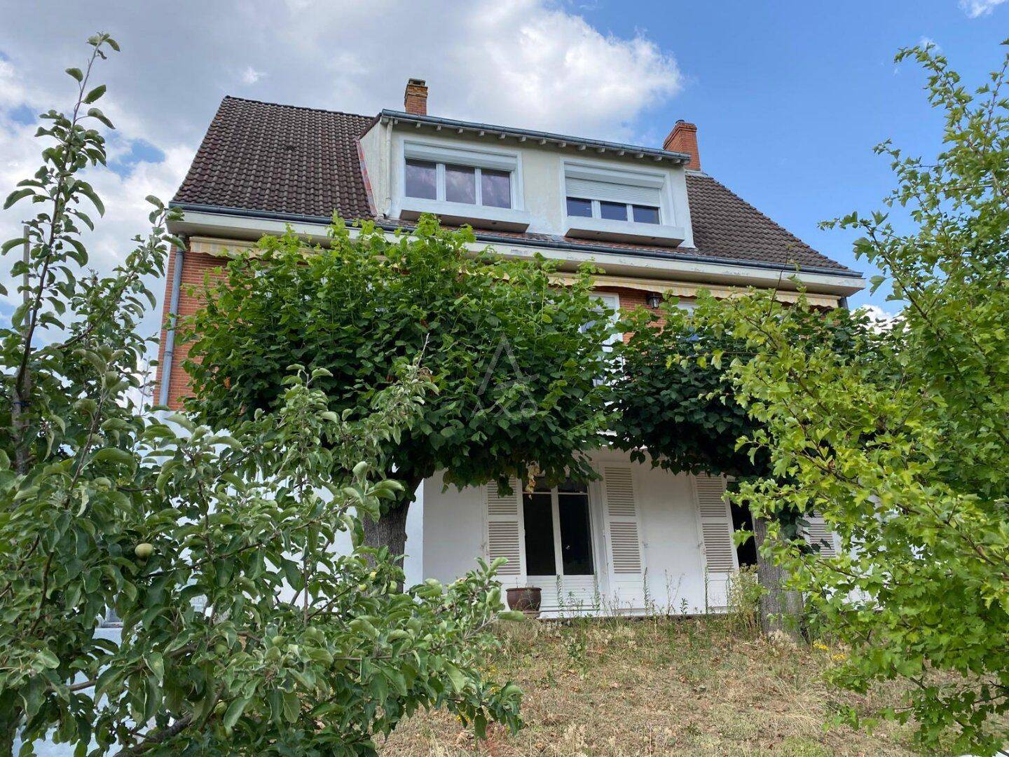 Maison 7 pièces 228 m² · à Gien · 228 m² · 262 000 €