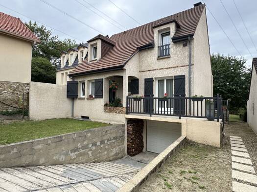 Maison à vendre 409 000 € 5 pièces 3 chambres 97 m² 627 m² de terrain Montmagny 95360
