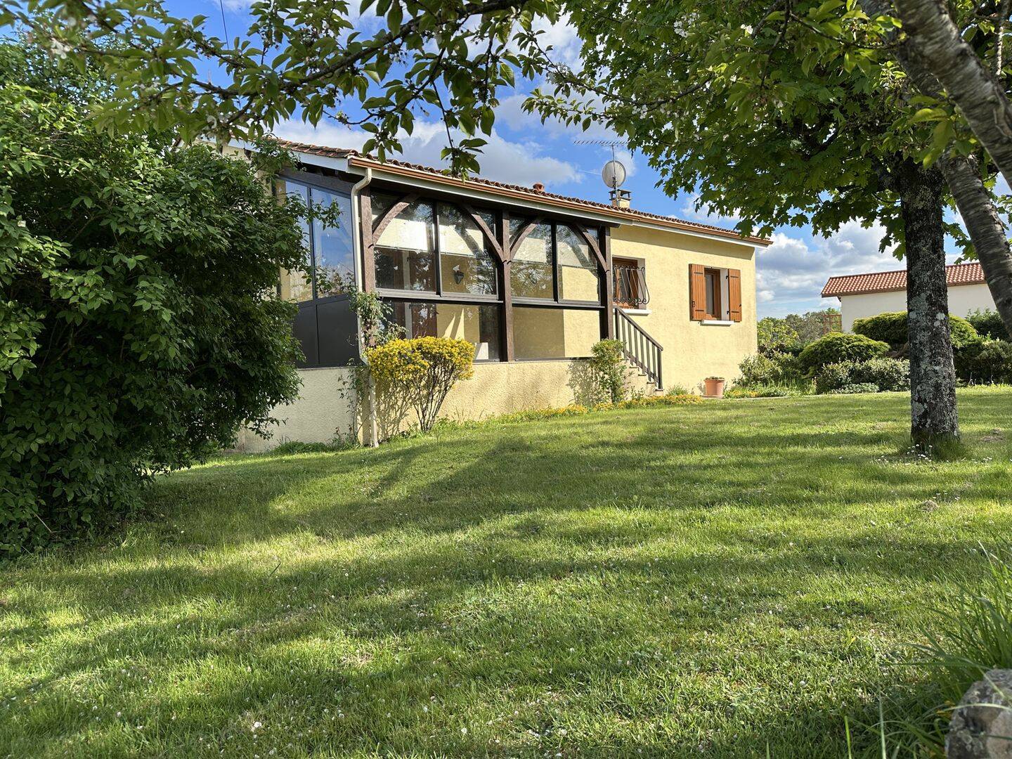 Maison 6 pièces 110 m² · à Saint Aulaye-Puymangou · 110 m² · 197 000 €