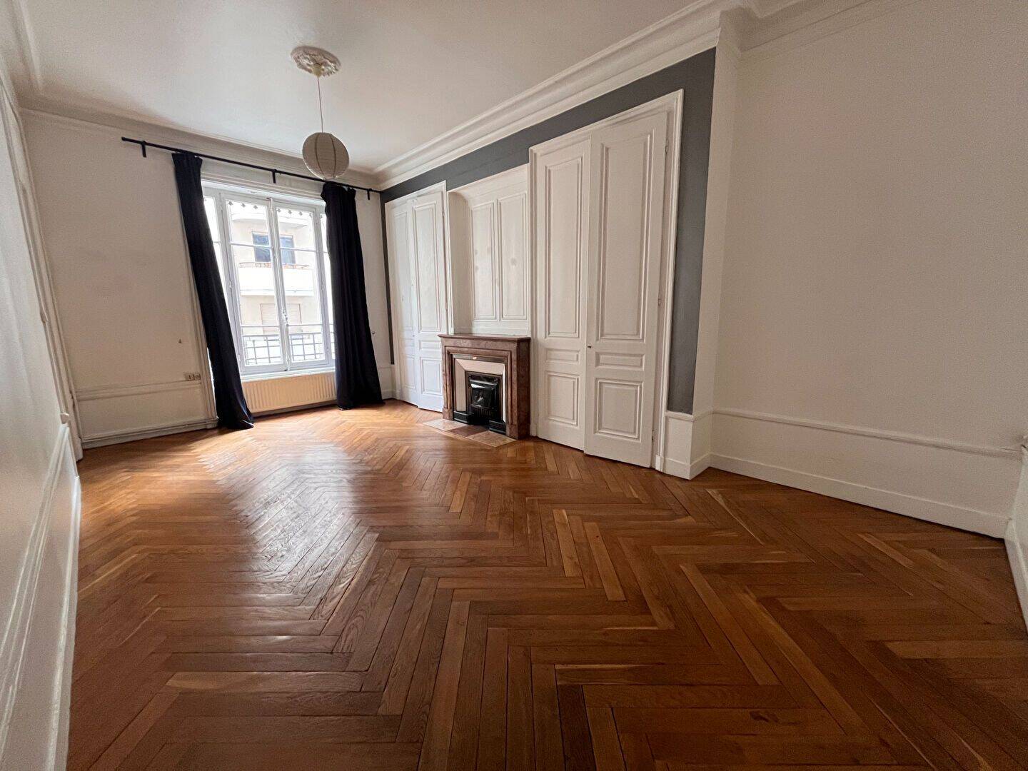 Appartement 2 pièces 63 m² · à Lyon 6ème Arrondissement · 63,4 m² · 976 €