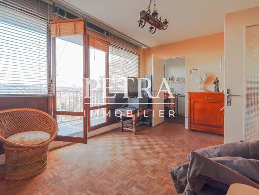 Appartement à vendre 259 000 € 2 pièces 1 chambre 43 m² Étage 6/7 Grange-Ory Lumieres Cachan 94230