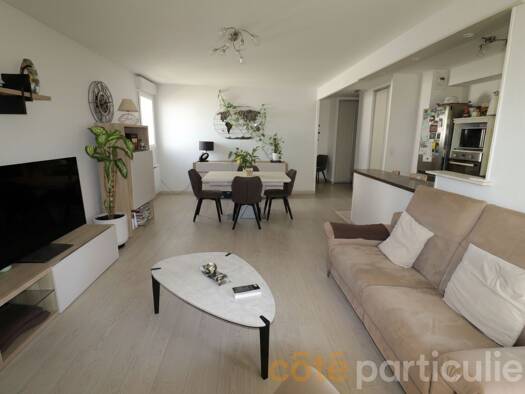 Appartement à vendre 222 300 € 3 pièces 2 chambres 73,6 m² Étage 3/4 Plantes-Dauphine Orléans 45100
