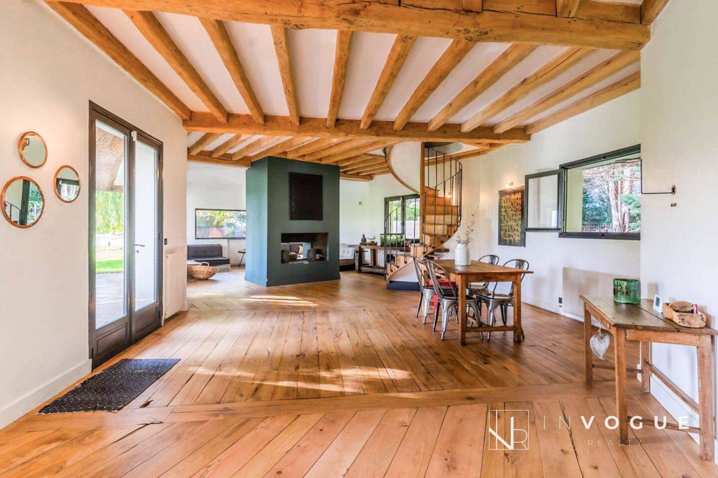 Maison 8 pièces 230 m² · à Montfort-l'Amaury · 230 m² · 1 249 000 €