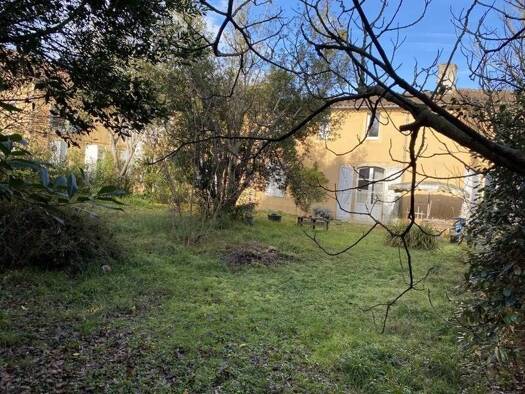 Immeuble à vendre 369 000 € 598 m² Mirande 32300