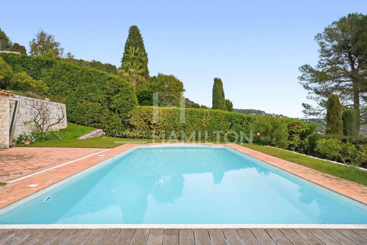 Maison 5 pièces 200 m² · à La Colle-sur-Loup · 200 m² · 1 495 000 €