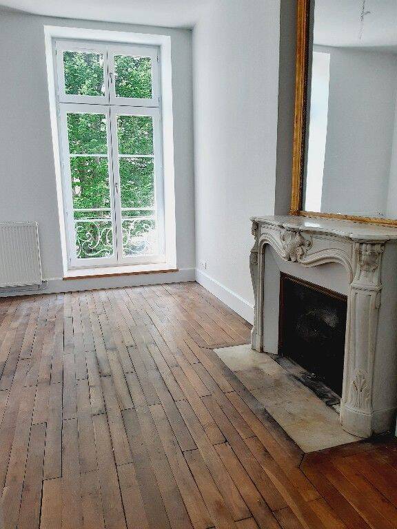 Appartement 5 pièces 104 m² · à Nevers · 104 m² · 695 €