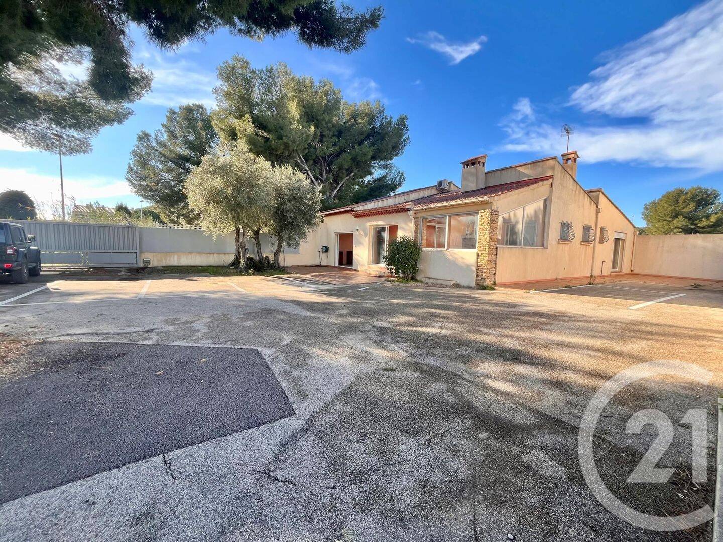 Maison 6 pièces 134 m² · à Saint-Cyr-sur-Mer · 134 m² · 3 125 €/mois