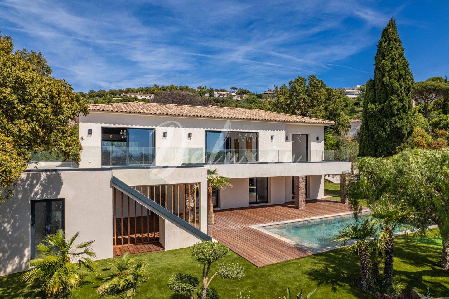Maison 7 pièces 238 m² · à Roquebrune-sur-Argens · 238 m² · 2 490 000 €