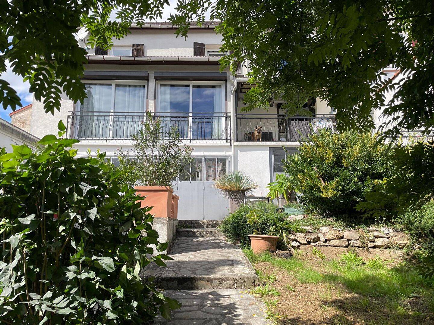 Maison 5 pièces 122 m² · à Montreuil-aux-Lions · 122 m² · 220 000 €