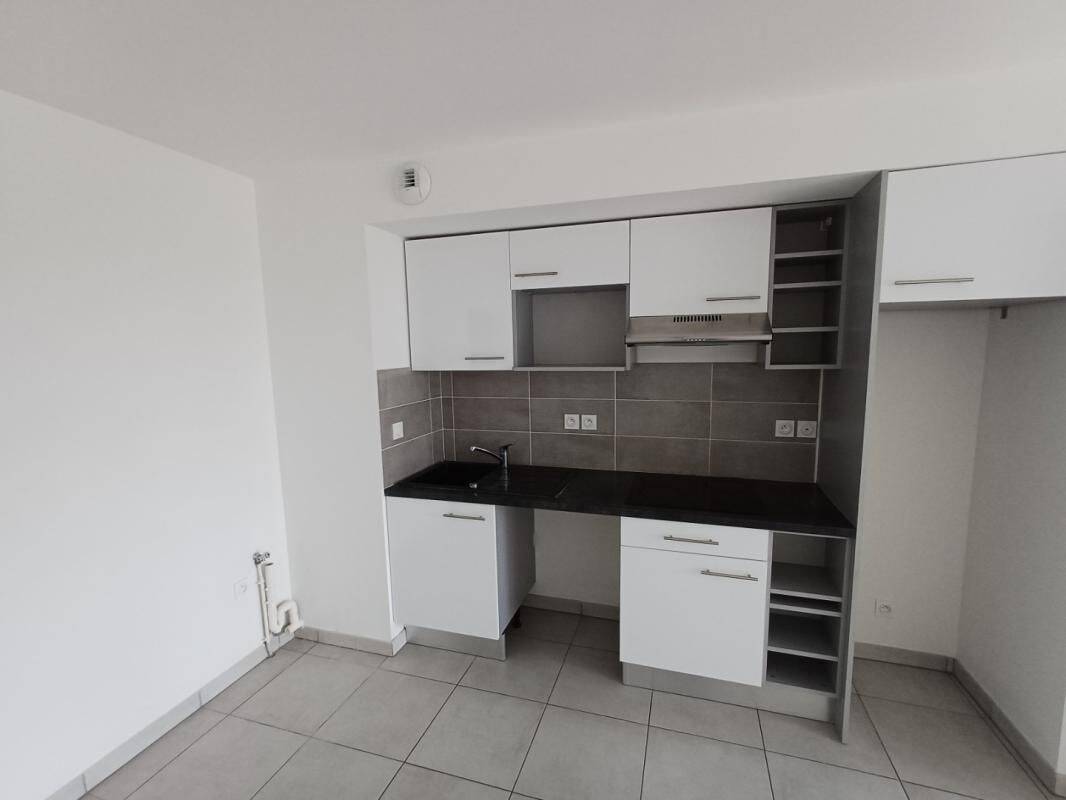 Appartement 3 pièces 66 m² · à Blagnac · 66 m² · 806 €