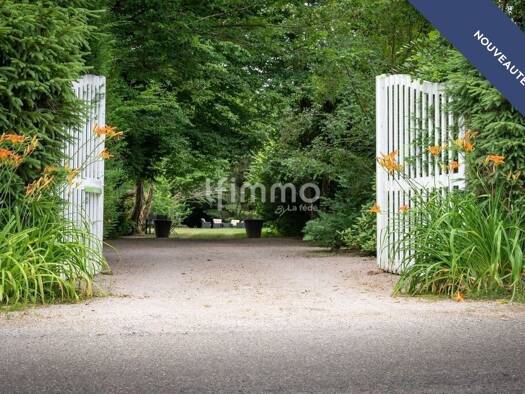 Maison à vendre 680 000 € 12 pièces 5 chambres 350 m² 3 750 m² de terrain Aydoilles 88600