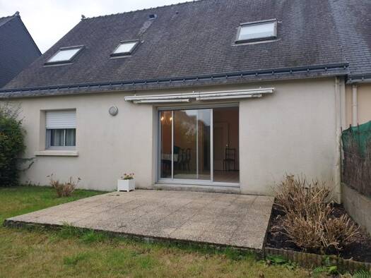 Maison à vendre 270 400 € 4 pièces 2 chambres 90 m² 230 m² de terrain Grand-Champ 56390