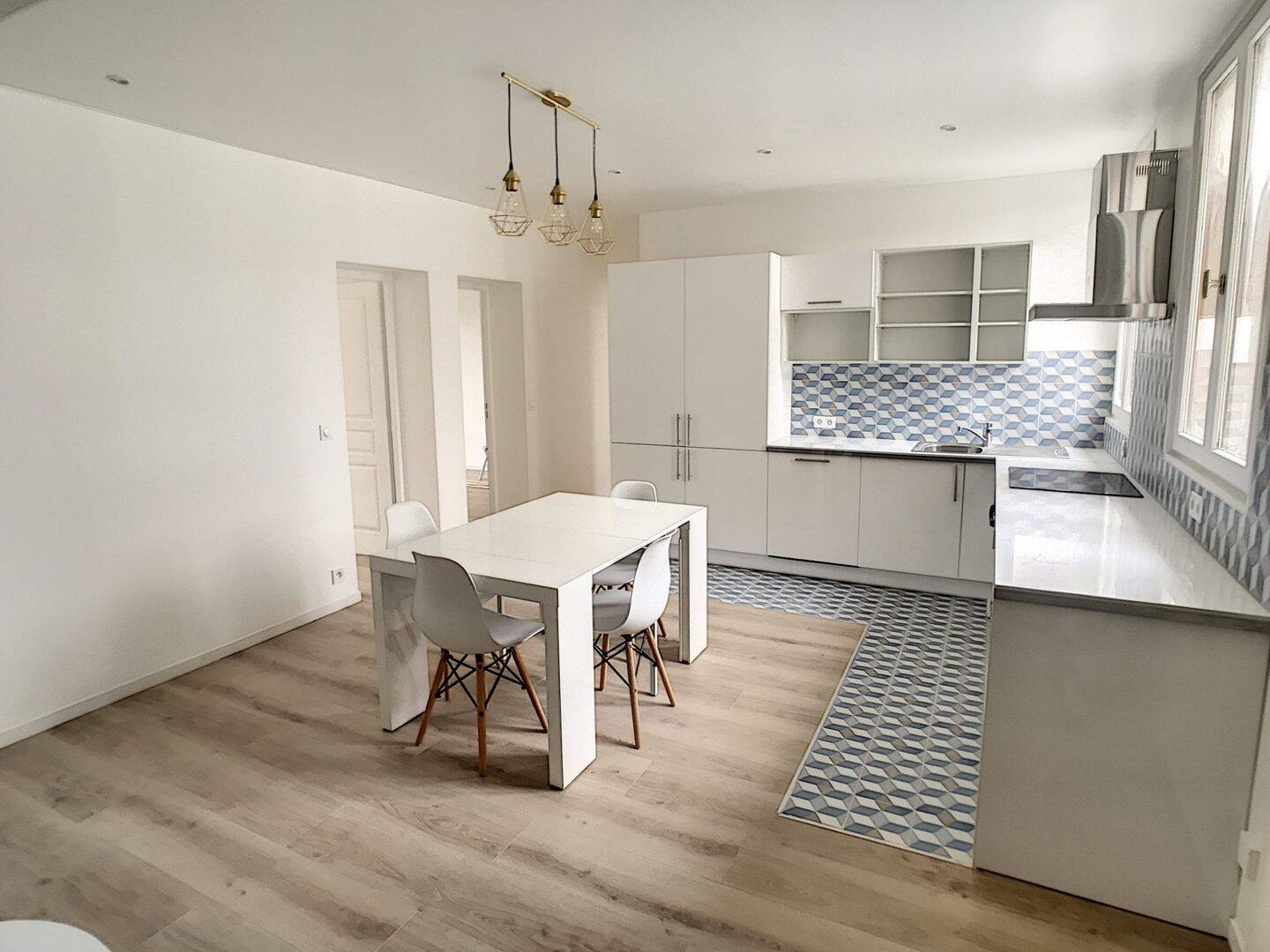 Maison 5 pièces 100 m² · à Maisons-Alfort · 100 m² · 3 000 €