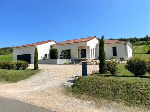 Maison de plain-pied à vendre 579 000 € 4 pièces 3 chambres 169 m² 2 942 m² de terrain Centre Ville Tournus 71700