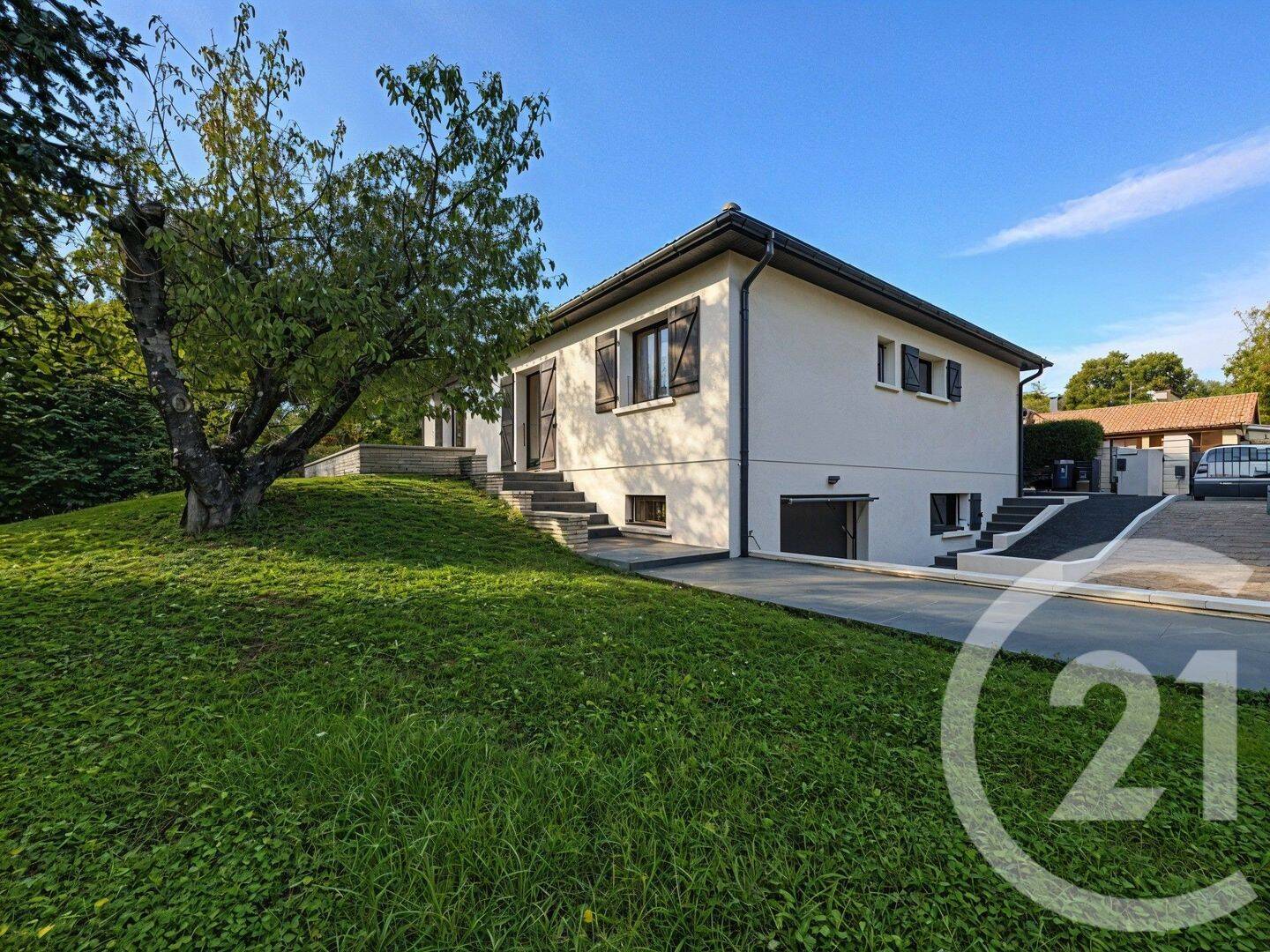 Maison 6 pièces 162 m² · à Communay · 162 m² · 489 500 €
