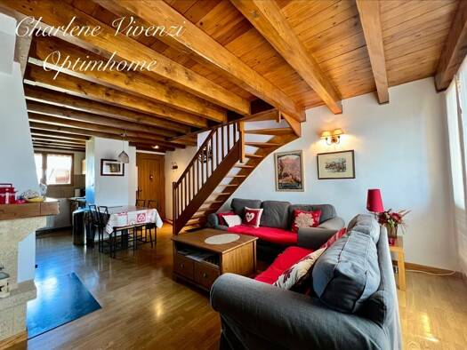 Appartement à vendre 240 000 € 4 pièces 3 chambres 70 m² Étage 2/2 Sainte-Léocadie 66800