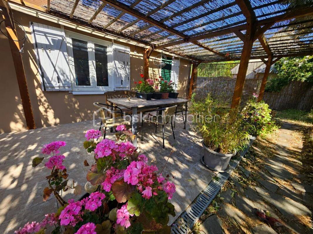 Maison 4 pièces 94 m² · à D'Huison-Longueville · 93,6 m² · 220 000 €