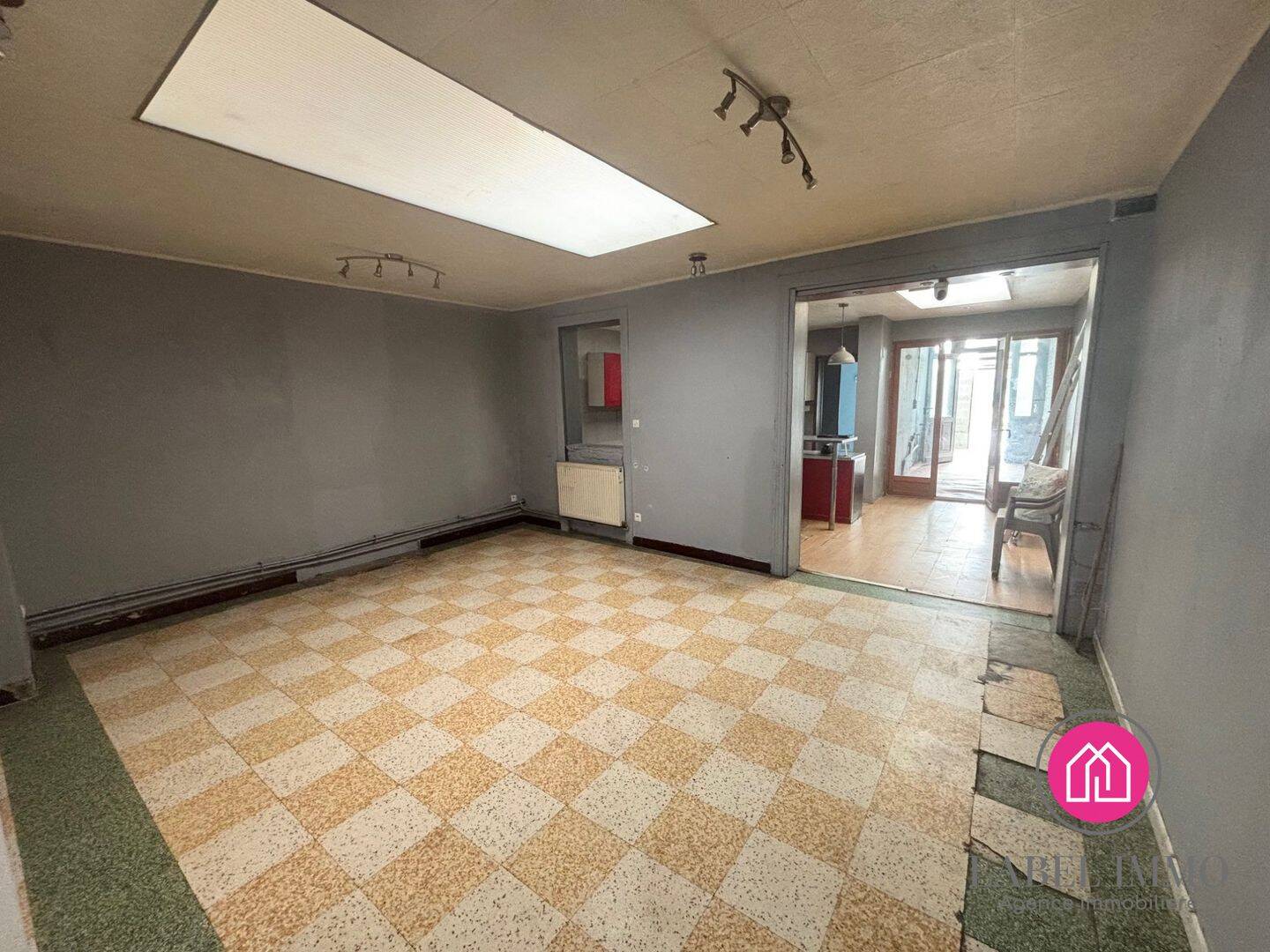 Maison 10 pièces 170 m² · à Bruay-sur-l'Escaut · 170 m² · 132 000 €