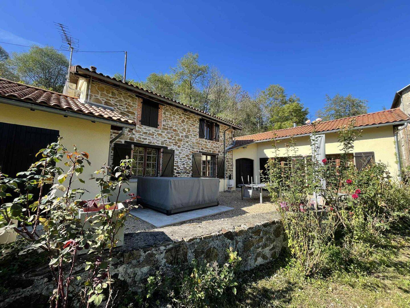Maison 5 pièces 146 m² · à Saint-Priest-sous-Aixe · 146 m² · 342 800 €