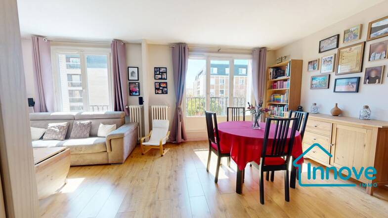 Appartement à vendre 469 500 € 4 pièces 2 chambres 68 m² Étage 3/6 Chantiers-Prochefontaine Versailles 78000
