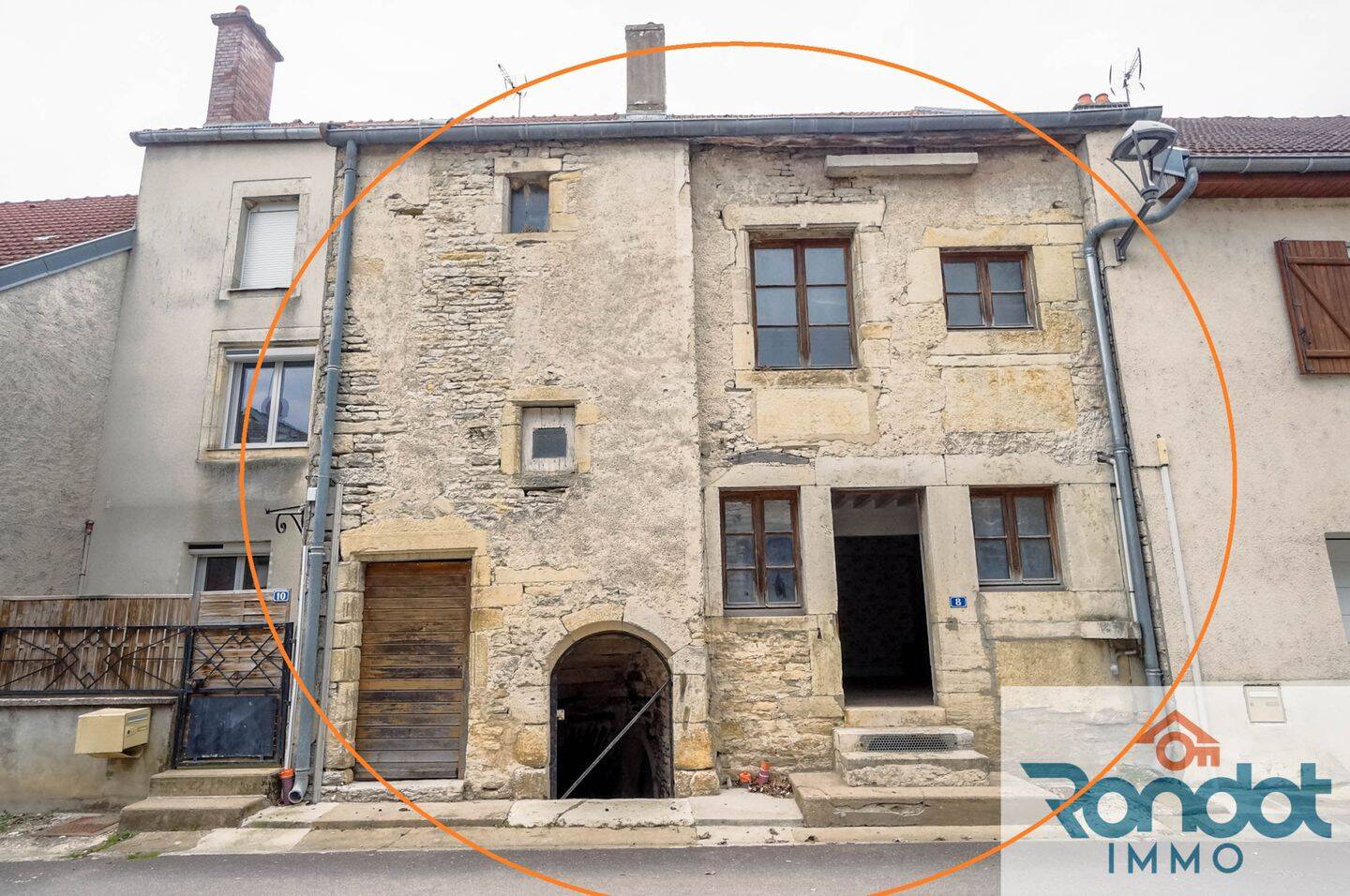 Maison 4 pièces 96 m² · à Lux · 96 m² · 90 000 €