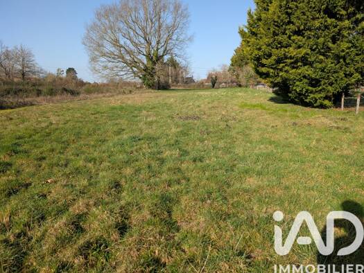 Terrain constructible à vendre 35 000 € 1 847 m² de terrain Châteaumeillant 18370