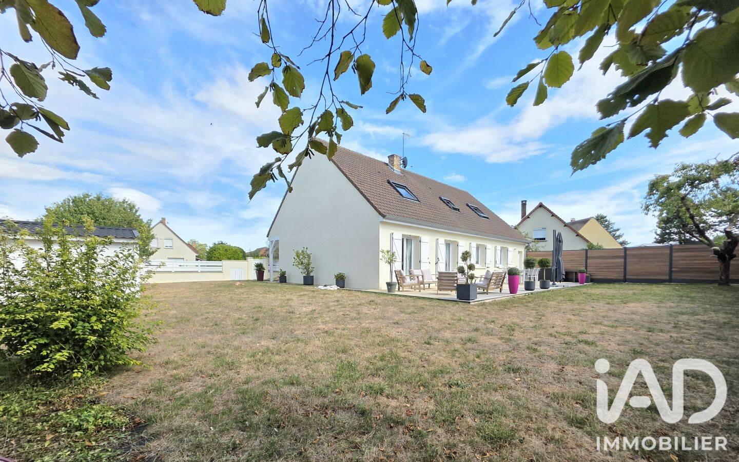 Maison 6 pièces 146 m² · à La Rivière-de-Corps · 146 m² · 335 000 €