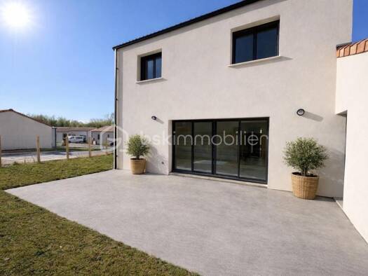 Maison à vendre 349 800 € 6 pièces 4 chambres 125 m² 323 m² de terrain Mouilleron-le-Captif 85000