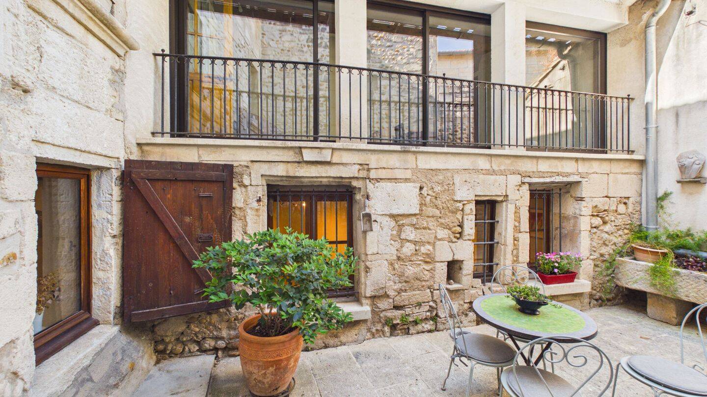 Maison 10 pièces 268 m² · à Eyragues · 268 m² · 549 000 €