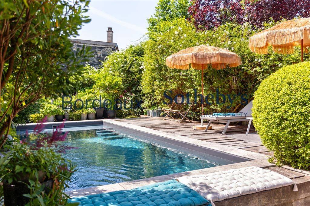 Maison 7 pièces 164 m² · à Bordeaux · 164 m² · 1 095 000 €