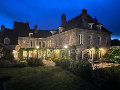 Hôtel particulier à vendre 1 100 000 € 11 pièces 7 chambres 420 m² 1 400 m² de terrain Centre Ville Autun 71400