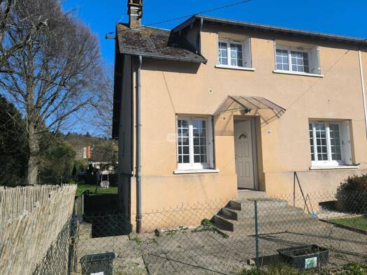 Maison à vendre 129 500 € 3 pièces 2 chambres 76 m² 600 m² de terrain Maison Rouge Louviers 27400