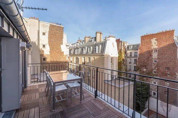 Appartement 2 pièces 61 m² · à Paris 16ème Arrondissement · 61 m² · 3 450 €/mois