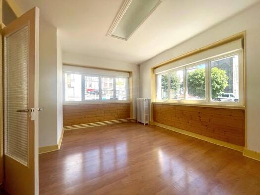 Immeuble mixte à vendre 399 000 € 104,4 m² Mont-Dore 63240