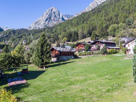 Maison à vendre 1 370 000 € 10 pièces 8 chambres 380 m² 614 m² de terrain Vallorcine 74660