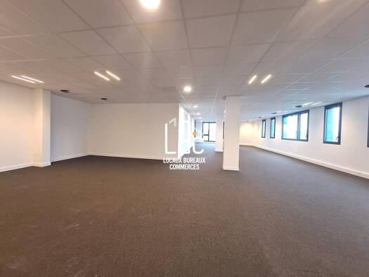 Espace bureau à louer 2 809 € 161 m² de bureaux Ragon Rezé 44400