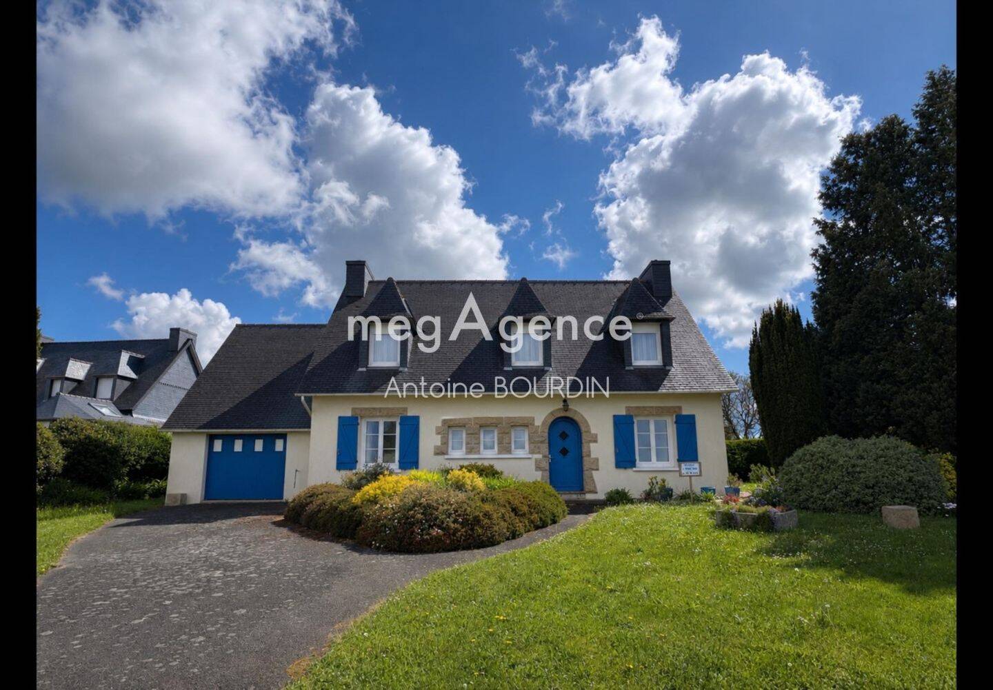 Maison 8 pièces 139 m² · à Callac · 139 m² · 182 000 €