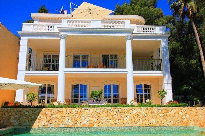 Maison 7 pièces 230 m² · à Antibes · 230 m² · 3 685 000 €