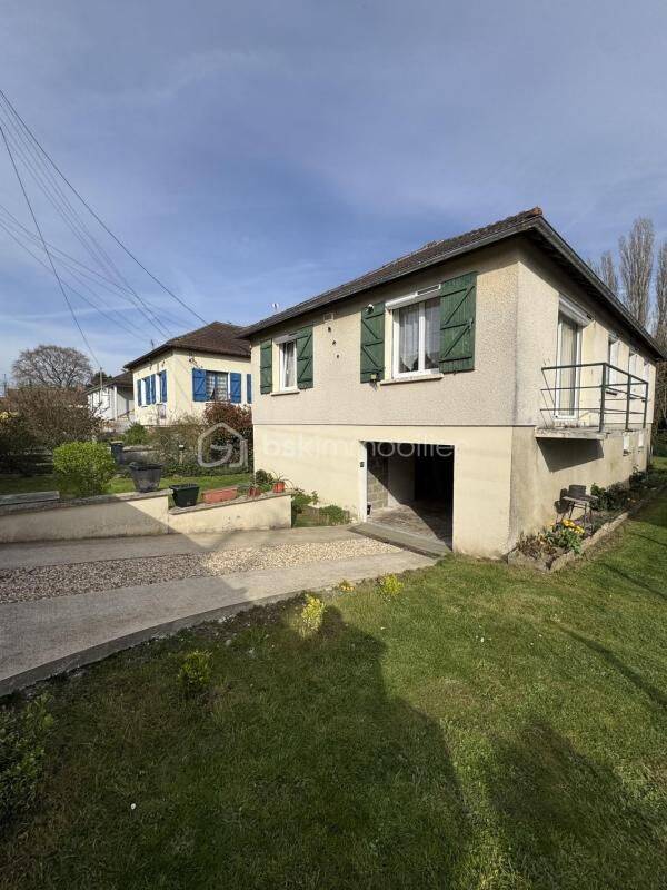 Maison 5 pièces 90 m² · à Montchevreuil · 89,9 m² · 244 000 €
