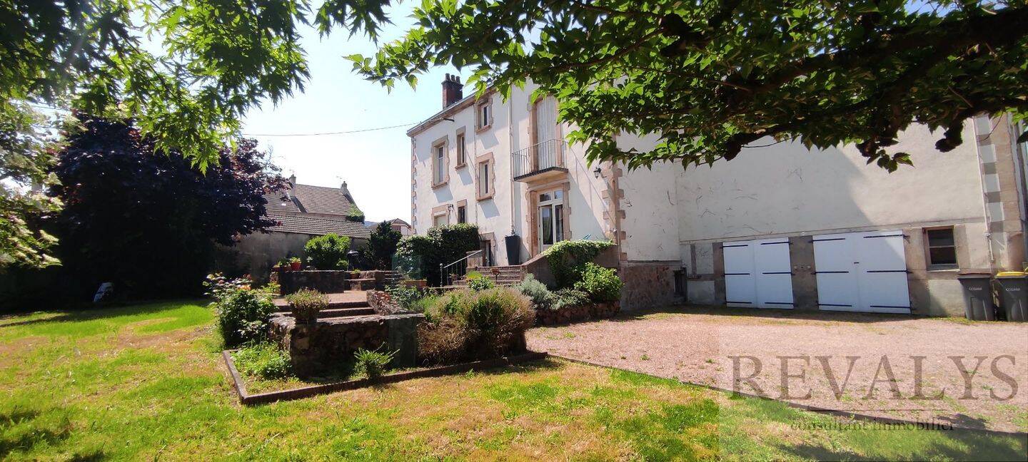 Maison 8 pièces 335 m² · à Autun · 335 m² · 335 000 €