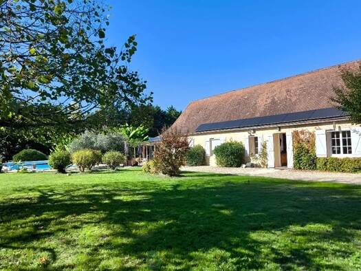 Maison à vendre 479 000 € 12 pièces 6 chambres 265 m² 15 000 m² de terrain Vieux Bergerac Bergerac 24100