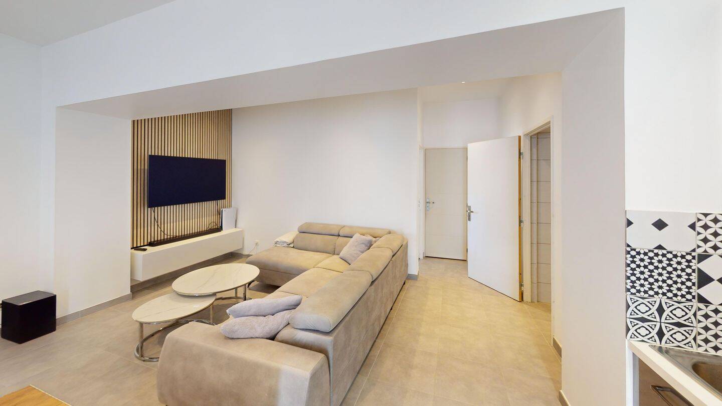 Appartement 3 pièces 69 m² · à Vénissieux · 68,9 m² · 195 000 €