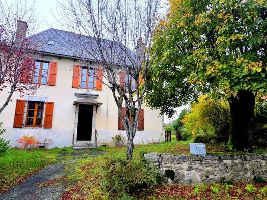 Maison à vendre 100 000 € 4 pièces 3 chambres 120 m² 2 000 m² de terrain Ladinhac 15120
